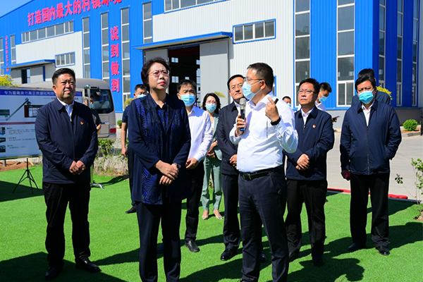 朝陽(yáng)市新任市委書記張淑萍及調(diào)研組領(lǐng)導(dǎo)蒞臨一諾環(huán)保產(chǎn)業(yè)園考察調(diào)研工作 朝陽(yáng)市新任市委書記張淑萍及調(diào)研組領(lǐng)導(dǎo)蒞臨一諾環(huán)保產(chǎn)業(yè)園考察調(diào)研工作